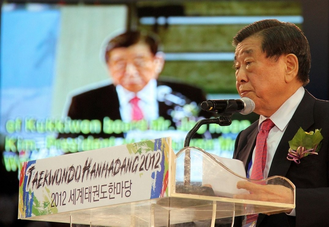 kim-unyong-in-2012.jpg