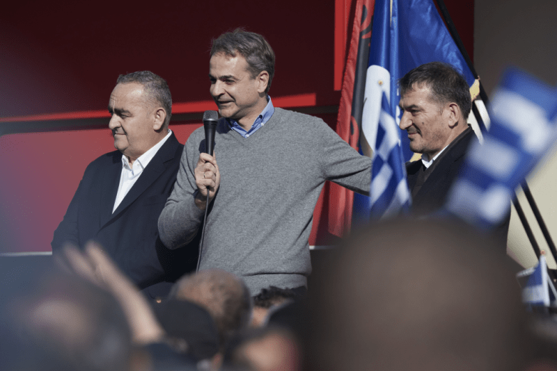 mitsotakis-pirros-Uu6vG.png