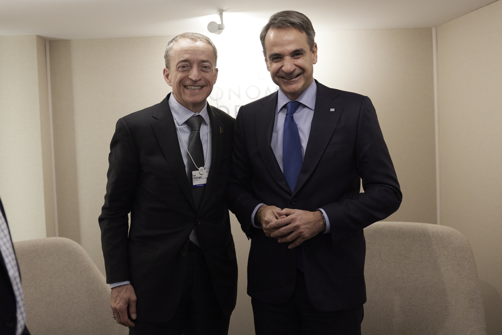 mitsotakis-gelsinger-intel-davos.png