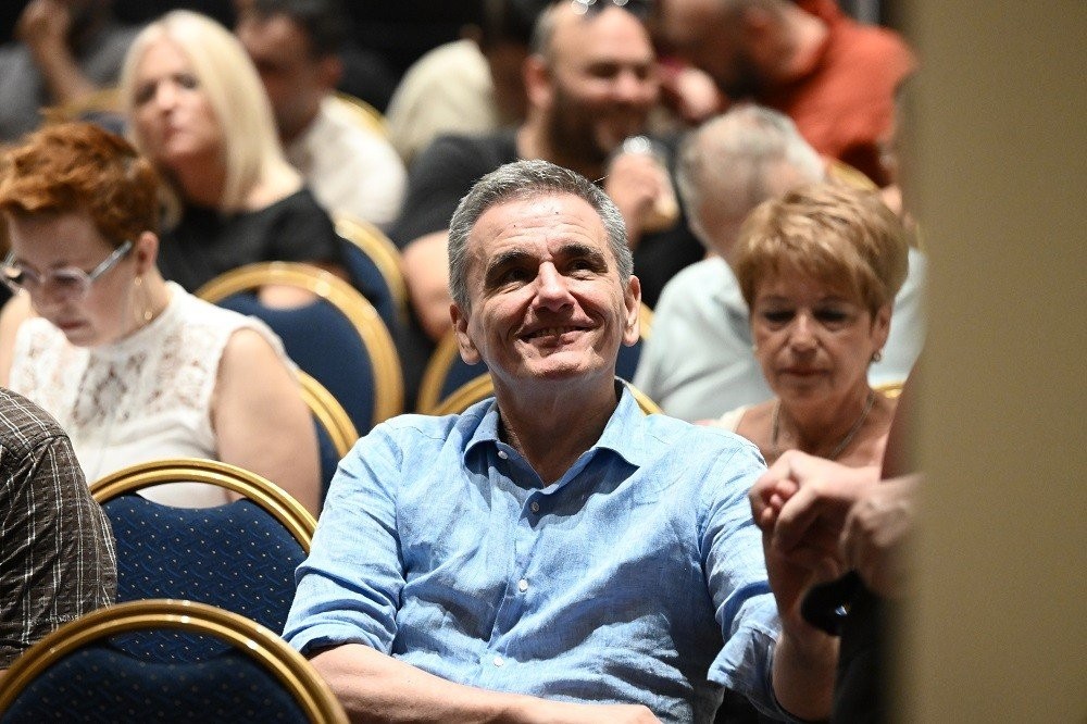 tsakalotos.jpg