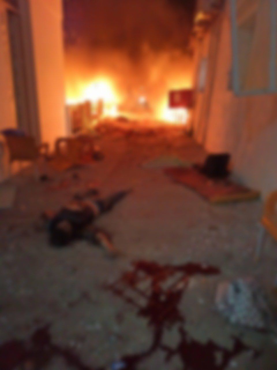 israel-epithesi-attack-gaza-hospital.jpg