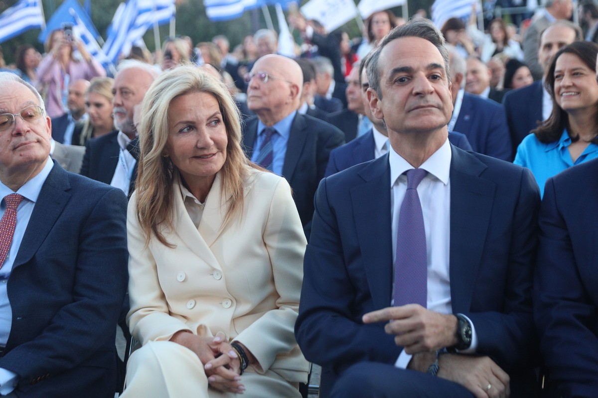 mitsotakis56.jpg