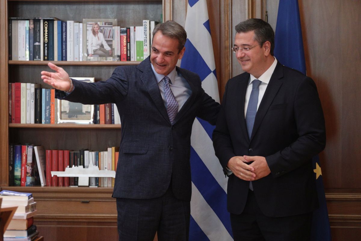 tzitzikostas-mitsotakis-epitropos-3.jpg