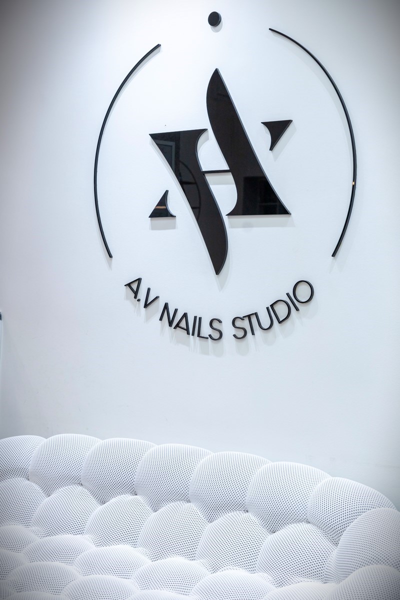 av-nails-studio19.jpg