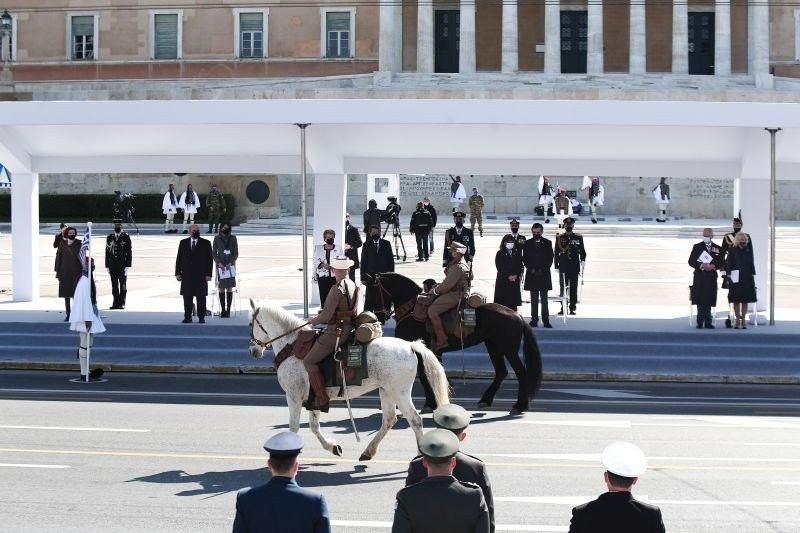 efippoi3-stratiotiki-parelasi-25imartiou2021.jpg