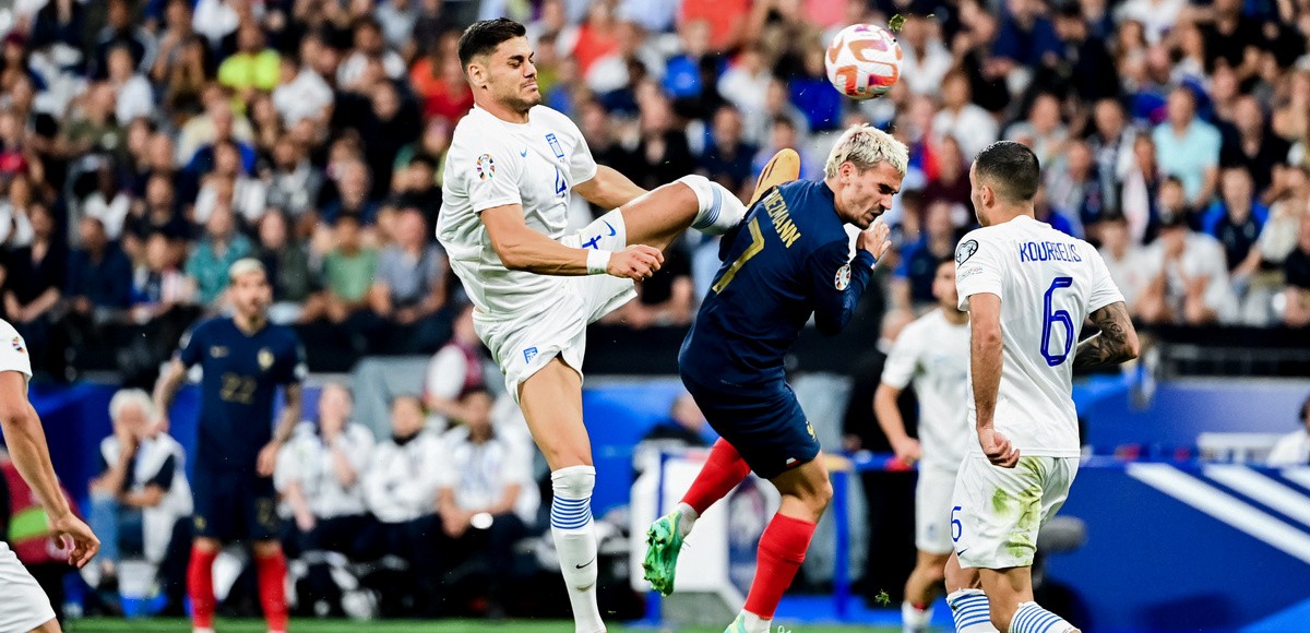 Grèce 1-0 : La courageuse équipe nationale s’est payée deux mauvais moments à Paris (vidéo)