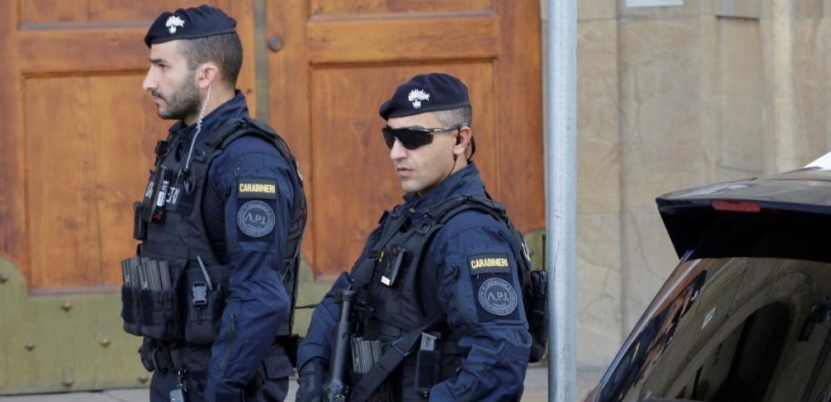 Due arresti per diffusione di propaganda islamica, ha annunciato la polizia