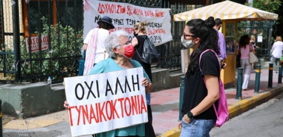 Έντεκα γυναικοκτονίες μέσα στο 2021: Τα εγκλήματα που σόκαραν, από την Καρολάιν, τη Γαρυφαλλιά, ως τη Δώρα