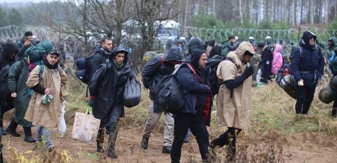 Πολιτικός σεισμός στην Πολωνία:  Η κυβέρνηση κατηγορείται ότι &quot;πουλούσε&quot; βίζες σε μετανάστες