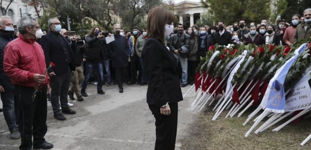 Επέτειος Πολυτεχνείου: Η ΠτΔ Κ. Σακελλαροπούλου κατέθεσε στεφάνι	