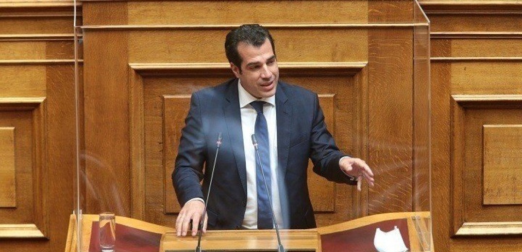 Πλεύρης: Στήριξη στις οικογένειες των θυμάτων στα Τέμπη