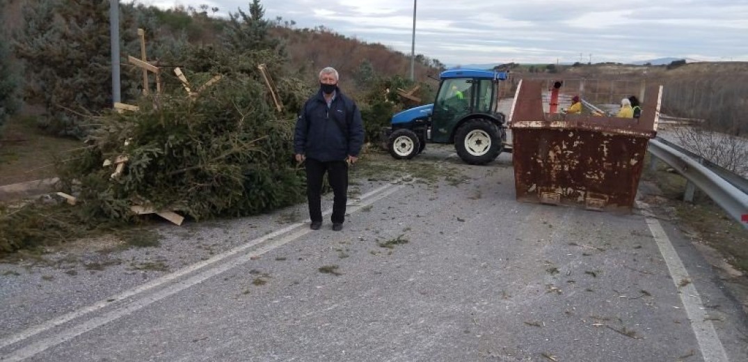 Ξεκίνησε η ανακύκλωση των χριστουγεννιάτικων δέντρων στην Καλαμαριά