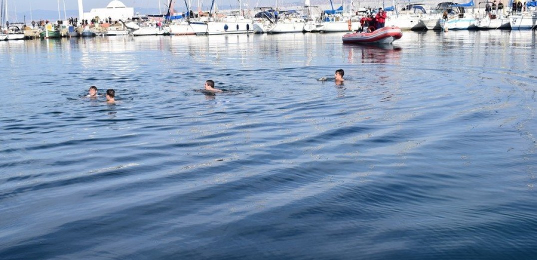 Αγιασμός των Υδάτων σε όλο το παραλιακό μέτωπο στην Καλαμαριά (φωτ.)