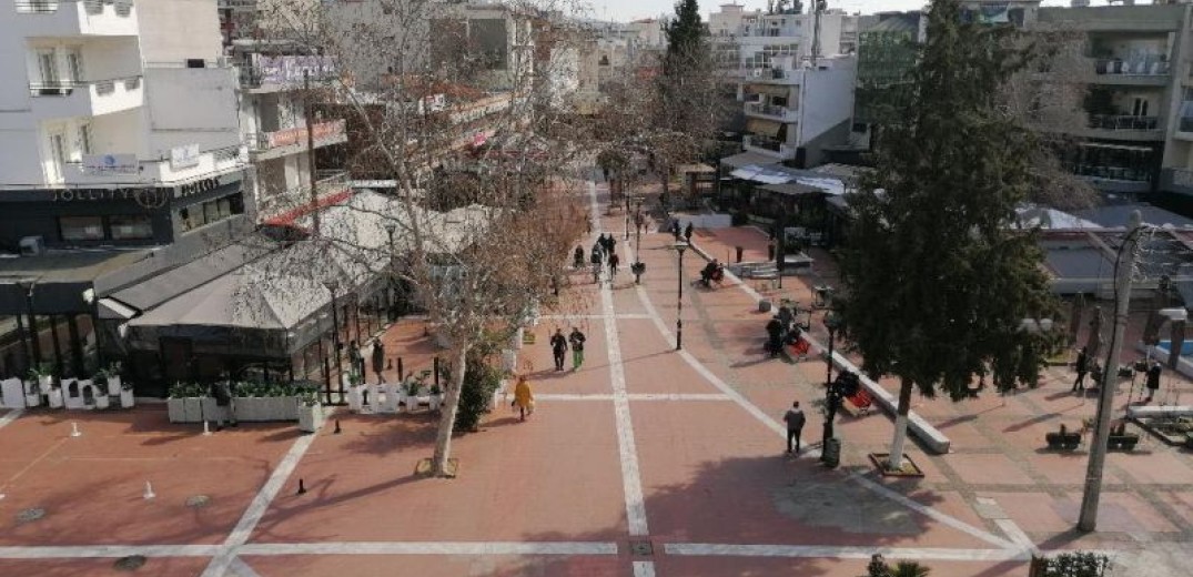 Συμμάζεμα στα τραπεζοκαθίσματα της πλατείας Ευόσμου ξεκινά ο δήμος - Μπαίνει τάξη στην πλατεία με νέο σχέδιο