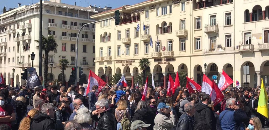 Απεργεί η Θεσσαλονίκη - «Νεκρώνουν» δημόσιο και ιδιωτικός τομέας - Όλες οι συγκεντρώσεις