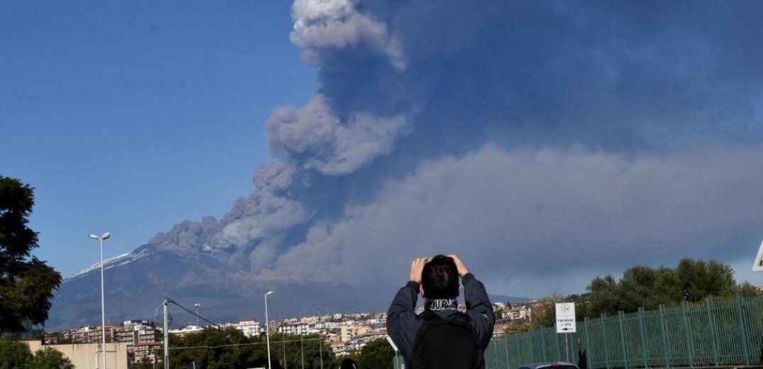 Τέφρα και θειικά αέρια από το ηφαίστειο της Αίτνας έφτασαν στην Ελλάδα