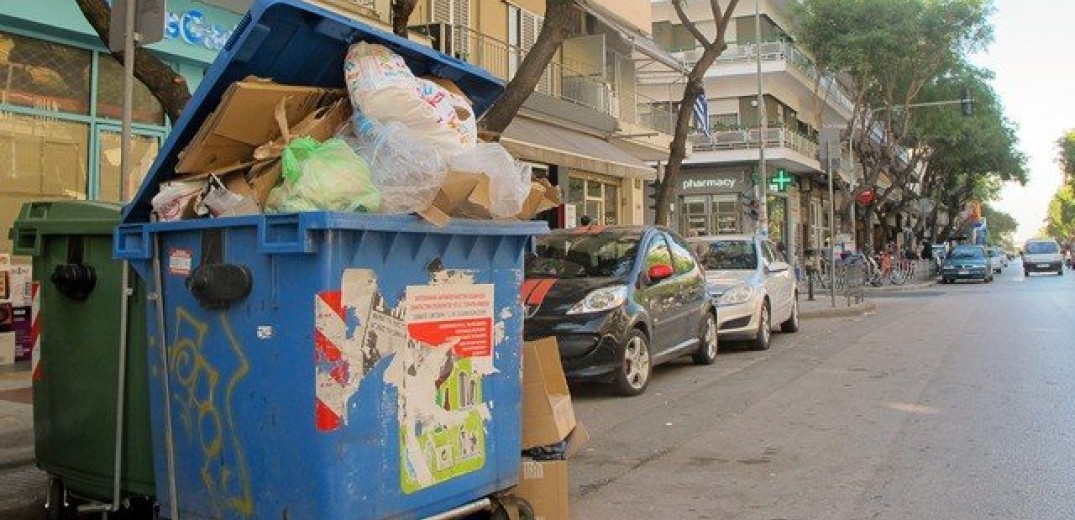 Ψάχνουν λύση στις κλοπές ανακυκλώσιμων από τους κάδους