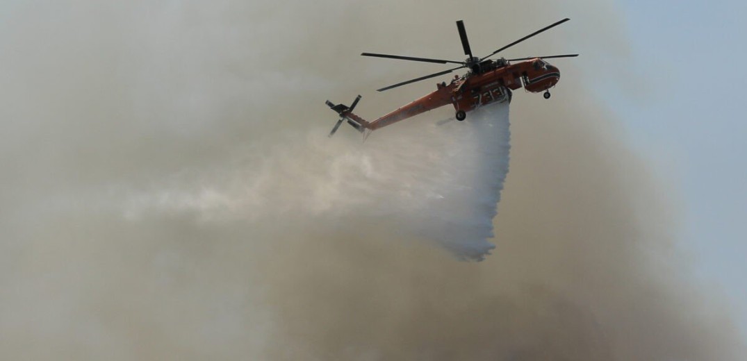 Υπό μερικό έλεγχο η φωτιά στην Αλεξανδρούπολη - Συνδράμει πυροσβεστικό ελικόπτερο