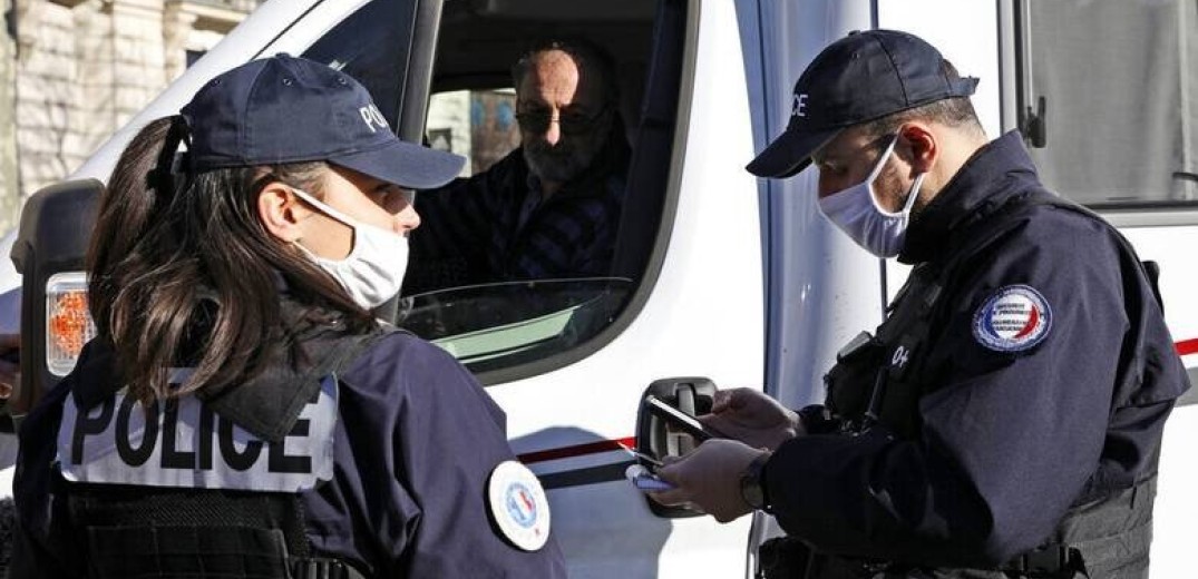 Γαλλία: Οδηγούν με... το κινητό στο χέρι, οι φορτηγατζήδες