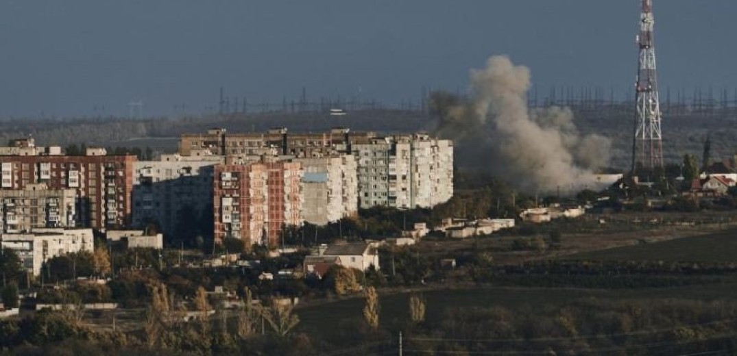 Πόλεμος στην Ουκρανία: H Ρωσία σφυροκοπά ξανά το Κίεβο - Τουλάχιστον 9 τραυματίες από βομβαρδισμούς στη Χερσώνα