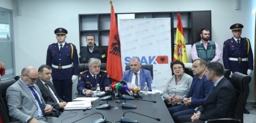 Αποκαλύφθηκε απάτη με κρυπτονομίσματα στην Αλβανία - 2,4 δισ. ευρώ η λεία - Κέρδιζαν 400 ευρώ το λεπτό