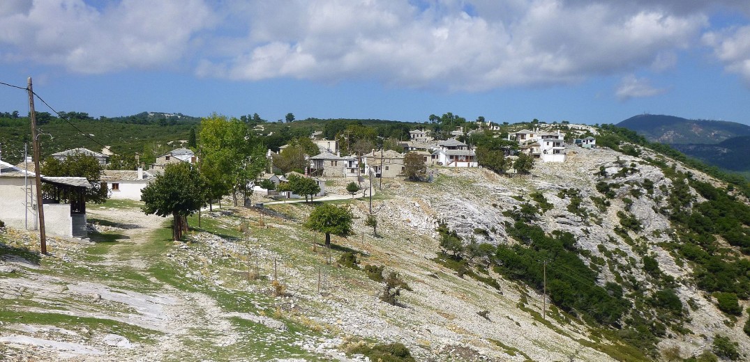 Το χωριό που «ερημώνει» κάθε Γενάρη