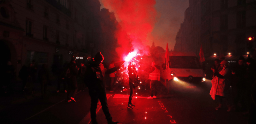 Ξανά διαδήλωσαν σήμερα οι Γάλλοι κατά του νόμου Μακρόν για το συνταξιοδοτικό (βίντεο & φωτ.)