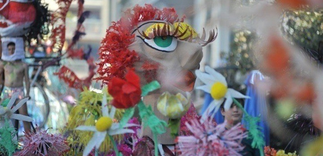 Έφτασε η ώρα της χαράς και της αισιοδοξίας: το καρναβάλι της Πάτρας ξεκινάει