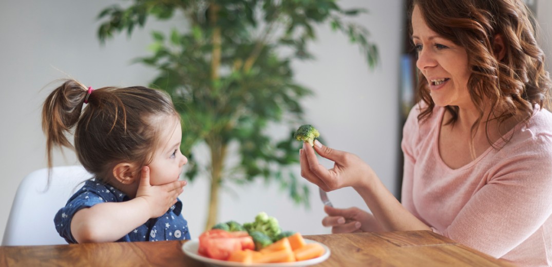 Μάθετε στο παιδί σας να τρώει λαχανικά με 8 έξυπνους τρόπους