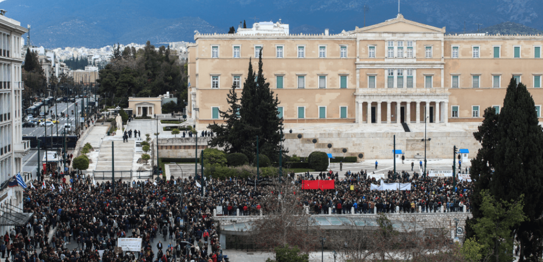 Τέμπη: Συμμετοχή 30.000 διαδηλωτών κατέγραψε η αστυνομία στην πορεία στην Αθήνα