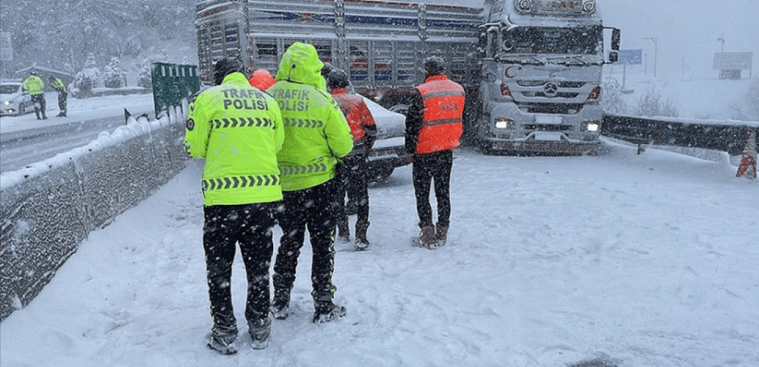 Καραμπόλα με 58 οχήματα στην Τουρκία λόγω χιονιά (φωτ.)