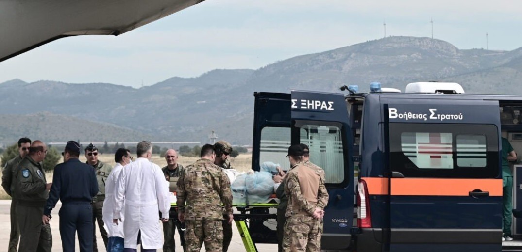 Έφθασε ο διασωληνωμένος Έλληνας τραυματίας από το Σουδάν