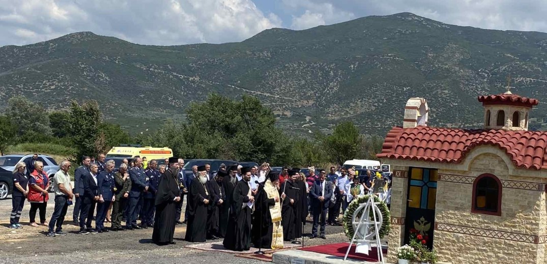 Τέμπη: Μνημόσυνο στη μνήμη των θυμάτων τέλεσε ο Βαρθολομαίος (βίντεο, φωτ.)