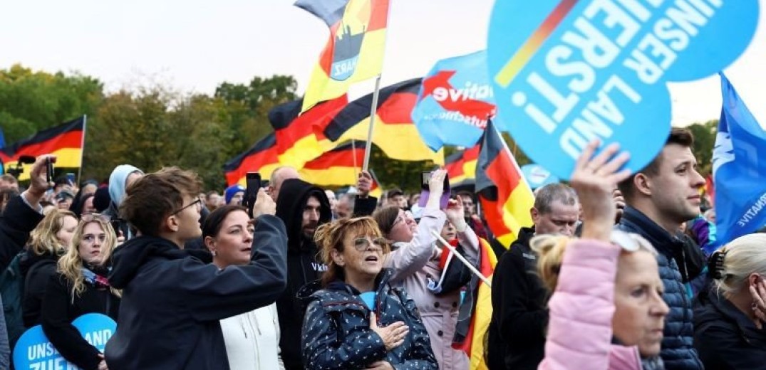 Γερμανία: To ακροδεξιό AfD συνεχίζει να χάνει δυνάμεις αλλά παραμένει δεύτερο κόμμα