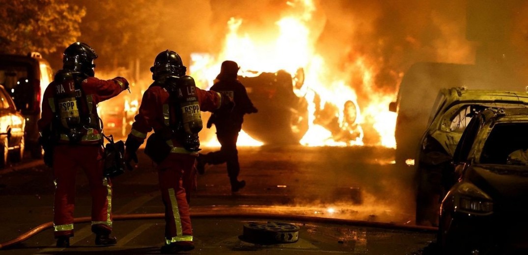 Γαλλία: Έκκληση από τη γιαγιά του 17χρονου να σταματήσουν οι ταραχές 