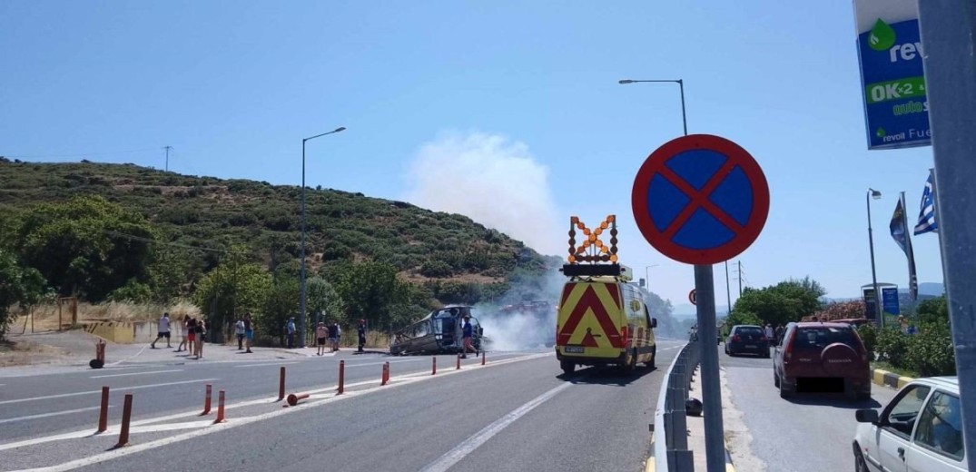 Πυρκαγιά στα Τέμπη μετά από ανάφλεξη ελαστικών τροχόσπιτου - Εκτροπή στην Π.Ε.Ο. Λάρισας-Θεσσαλονίκης (βίντεο & φωτ.)