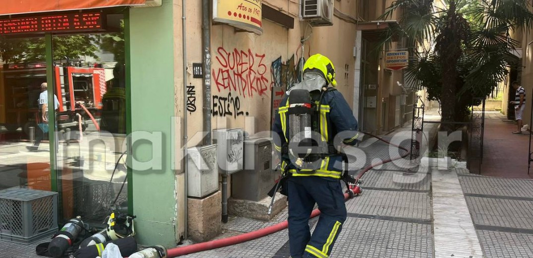 Θεσσαλονίκη: Φωτιά σε διαμέρισμα στην Β. Όλγας (βίντεο, φωτ.)