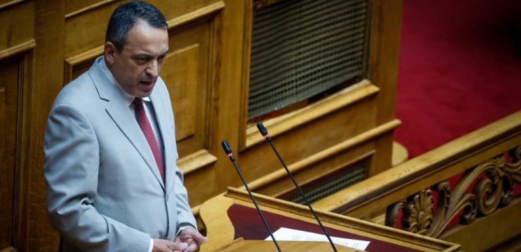 Σπαρτιάτες: Ο Βασίλης Στίγκας καταγγέλλει πλαστογράφηση στην ανακοίνωση των βουλευτών