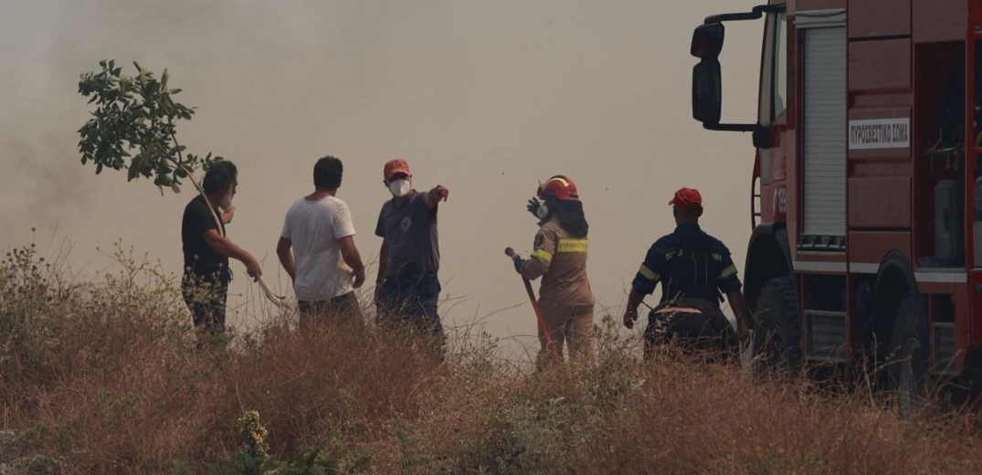 Φωτιά Κέρκυρα: 2 μεγάλες αναζωπυρώσεις προμηνύουν δύσκολη νύχτα (βίντεο & φωτ.)