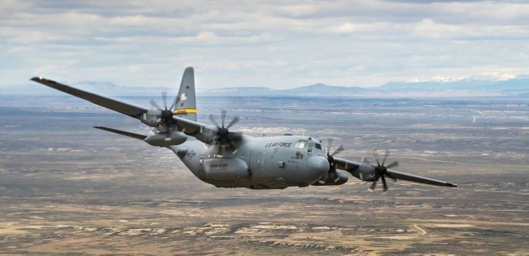 Αναχώρησε το ελληνικό C-130 με ανθρωπιστική βοήθεια για τη Γάζα