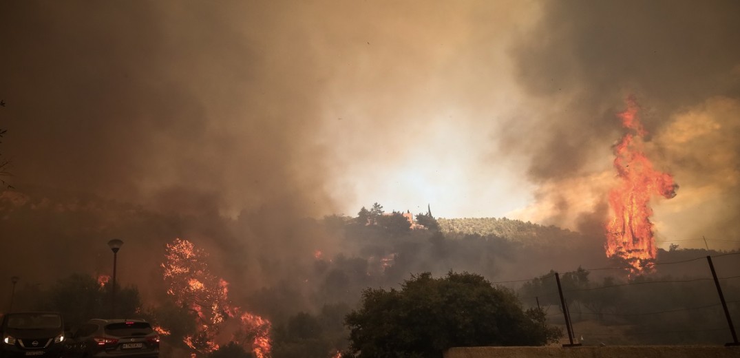 Μεγάλη αναζωπύρωση στη Φυλή - Νέο μήνυμα του 112