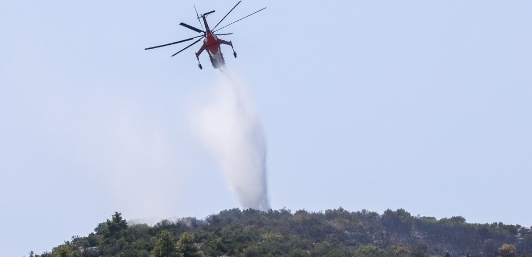 Πυρκαγιά σε αγροτοδασική έκταση στο Μαύρο Λιθάρι στην Αττική - Μήνυμα του 112