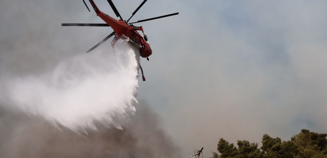 Τουρκία: Έπεσε πυροσβεστικό ελικόπτερο στη Σμύρνη - Τρεις νεκροί (βίντεο)