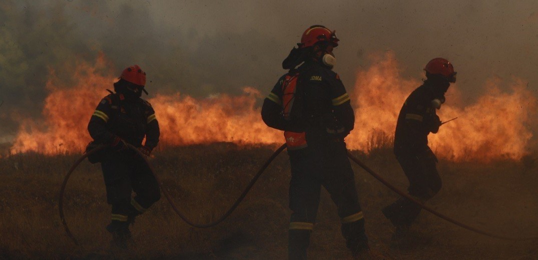 Σε εξέλιξη πυρκαγιά στην Τζια - Προειδοποίηση μέσω 112 στους κατοίκους να είναι σε ετοιμότητα