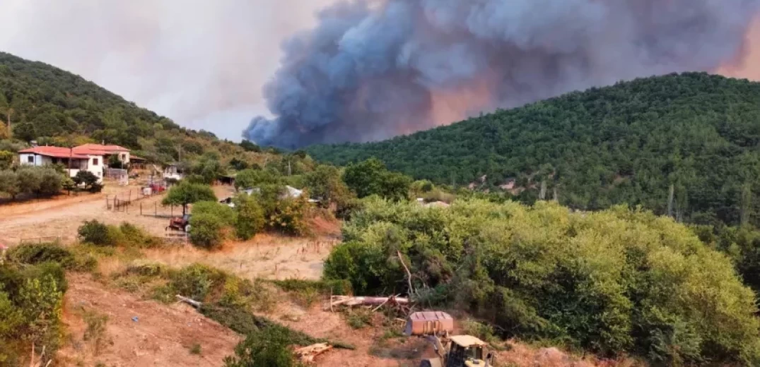 Βελτιωμένη η εικόνα των πύρινων μετώπων σε Έβρο και Ροδόπη