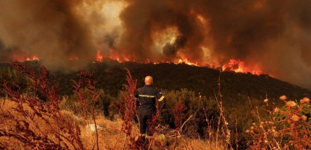 BBC: Οι πυρκαγιές στην Ελλάδα ανάμεσα στα έξι ακραία καιρικά φαινόμενα που έπληξαν τον πλανήτη το φετινό καλοκαίρι