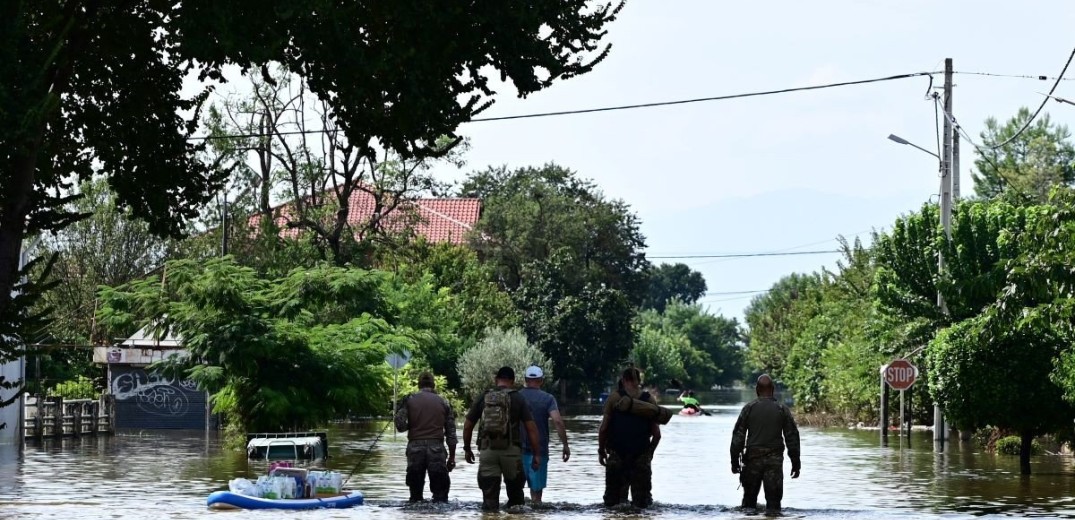 Ανατριχιαστικές μαρτυρίες από την Καρδίτσα: «Μία γιαγιά επιπλέει στο νερό, είναι πνιγμένη» - Δείτε βίντεο