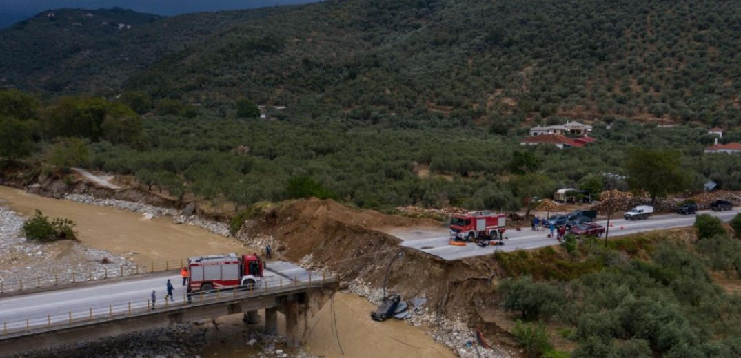 Καλά Νερά Βόλου: Ο στρατός  στήνει γέφυρα για την επανένωση με το Πήλιο (βίντεο)