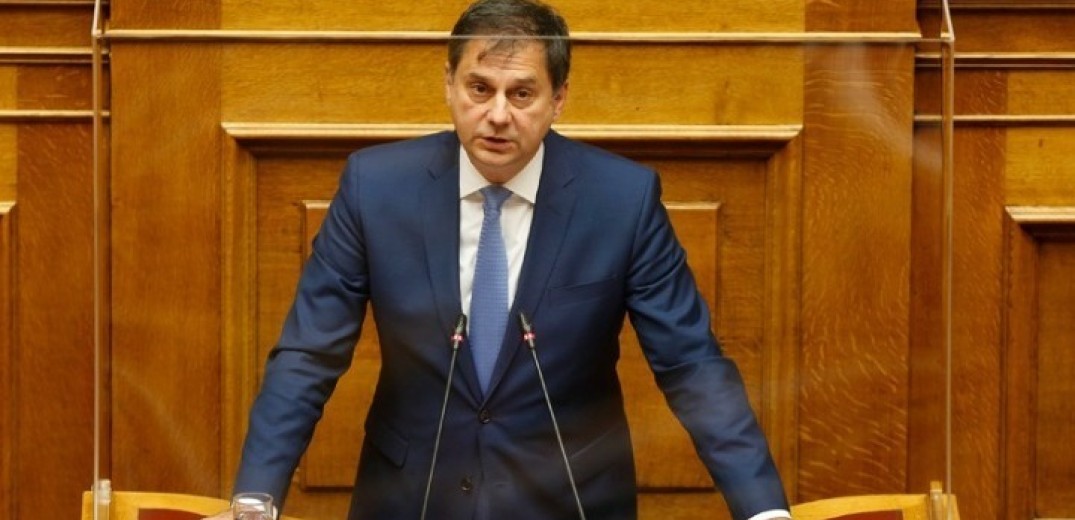 Χ. Θεοχάρης: Εξορθολογίζεται ο ορισμός της βραχυχρόνιας μίσθωσης - Τίθεται όριο των 60 ημερών