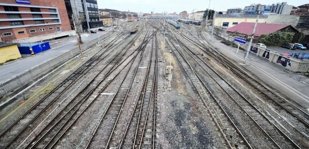 Ιταλία: Πέντε εργαζόμενοι των σιδηροδρόμων σκοτώθηκαν σε δυστύχημα με τρένο στο Τορίνο